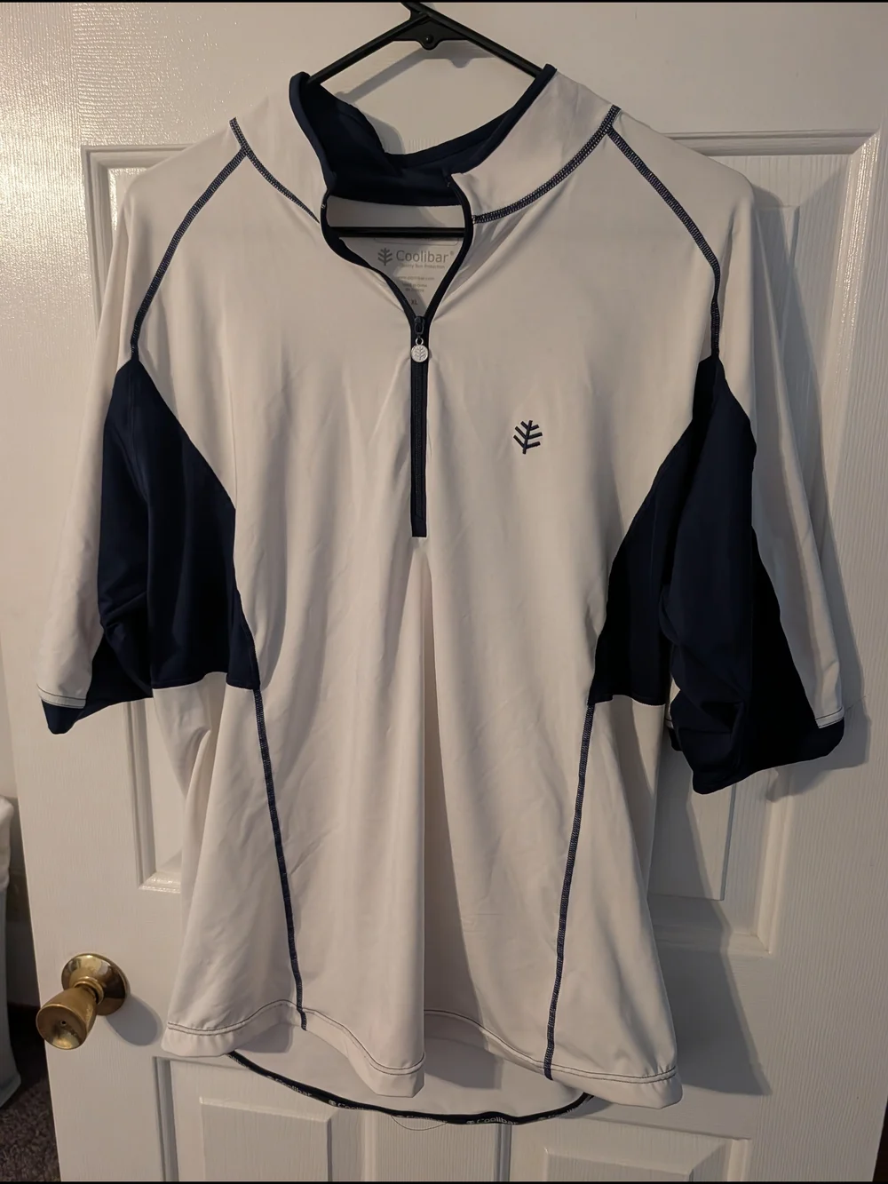 Coolibar White and Navy Short-Sleeve Men's Rash Guard